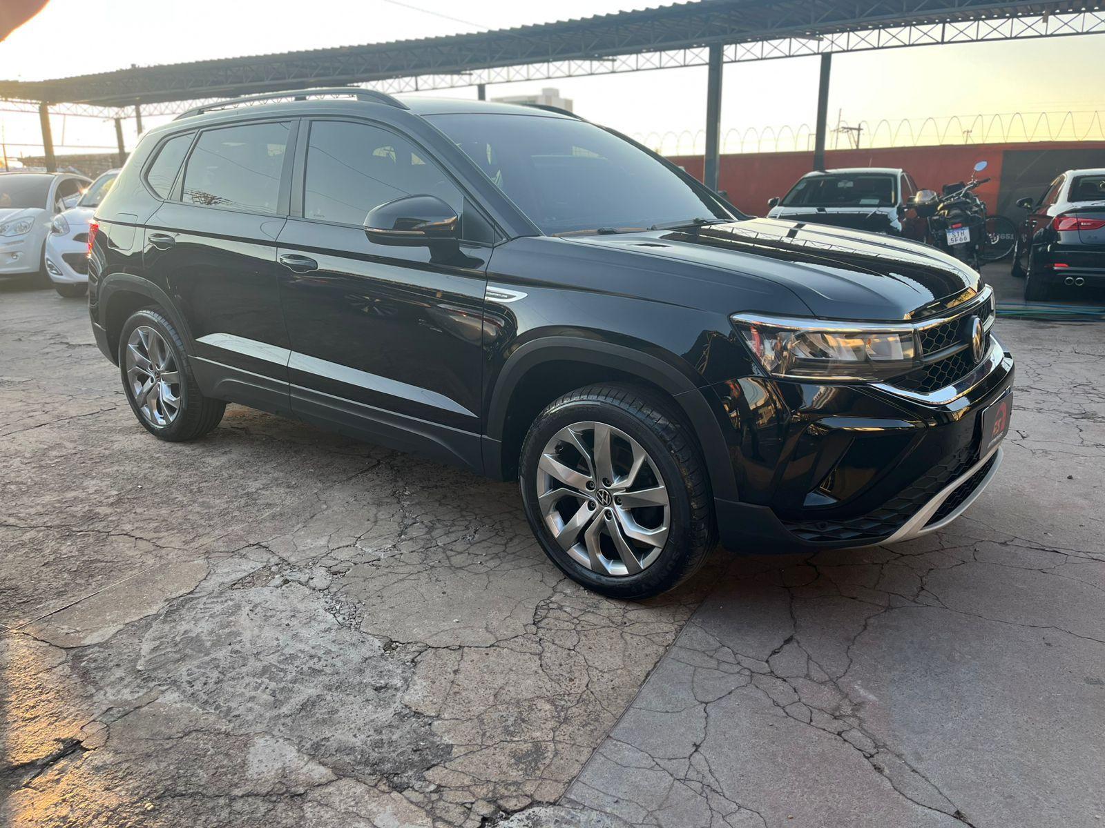 VOLKSWAGEN Taos - Foto