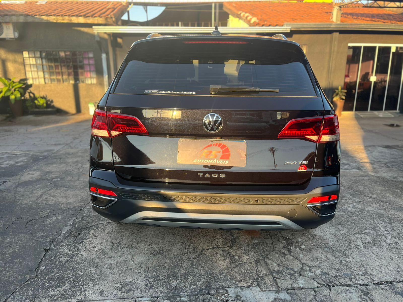 VOLKSWAGEN Taos - Foto