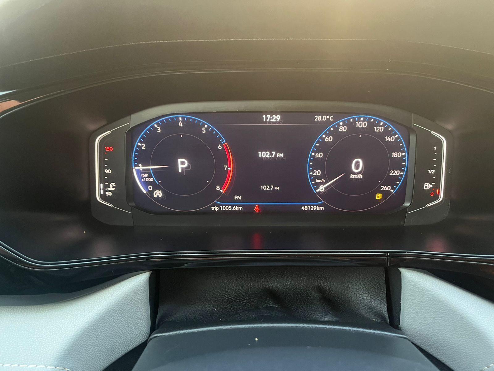 VOLKSWAGEN Taos - Foto