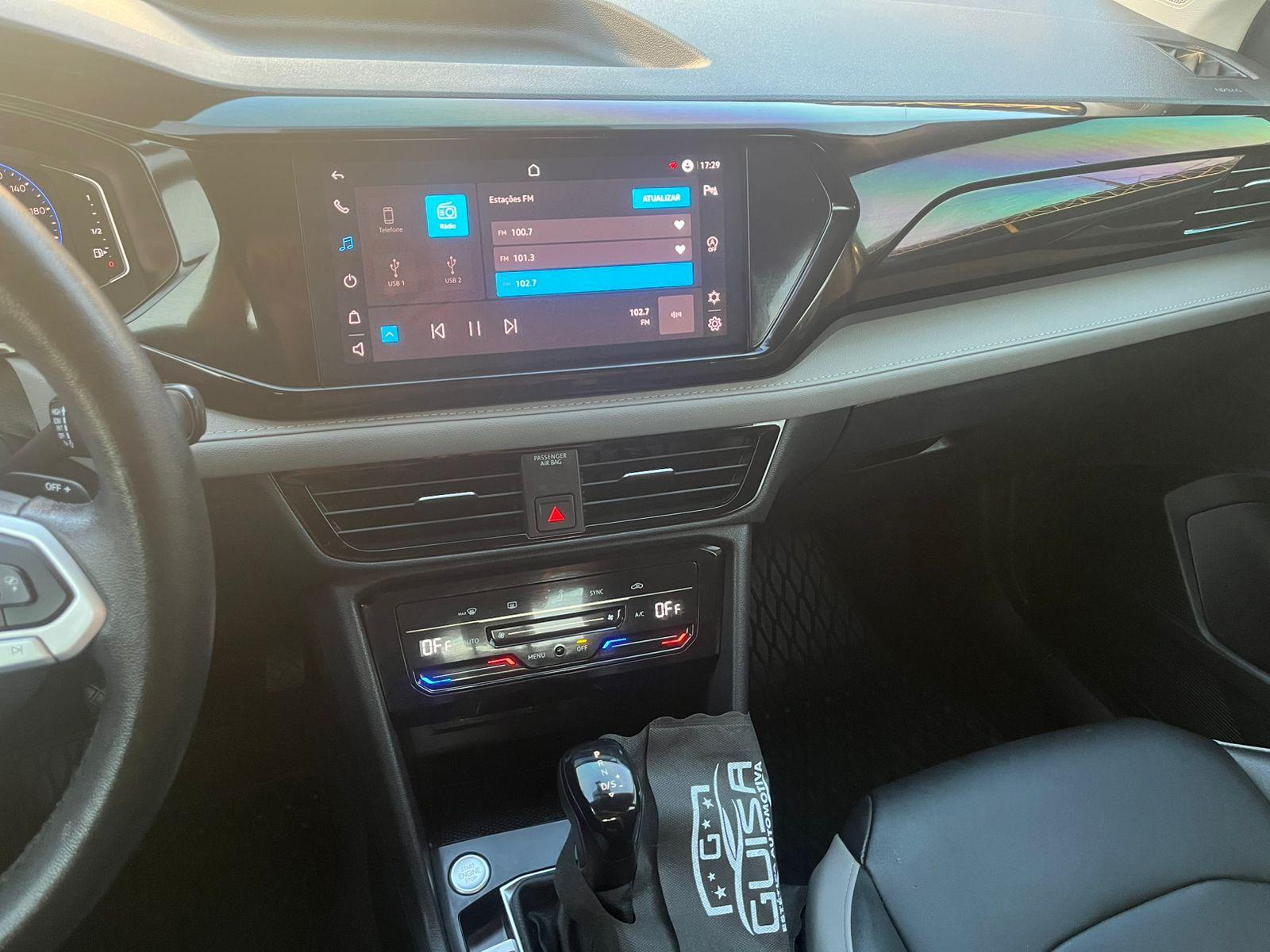 VOLKSWAGEN Taos - Foto