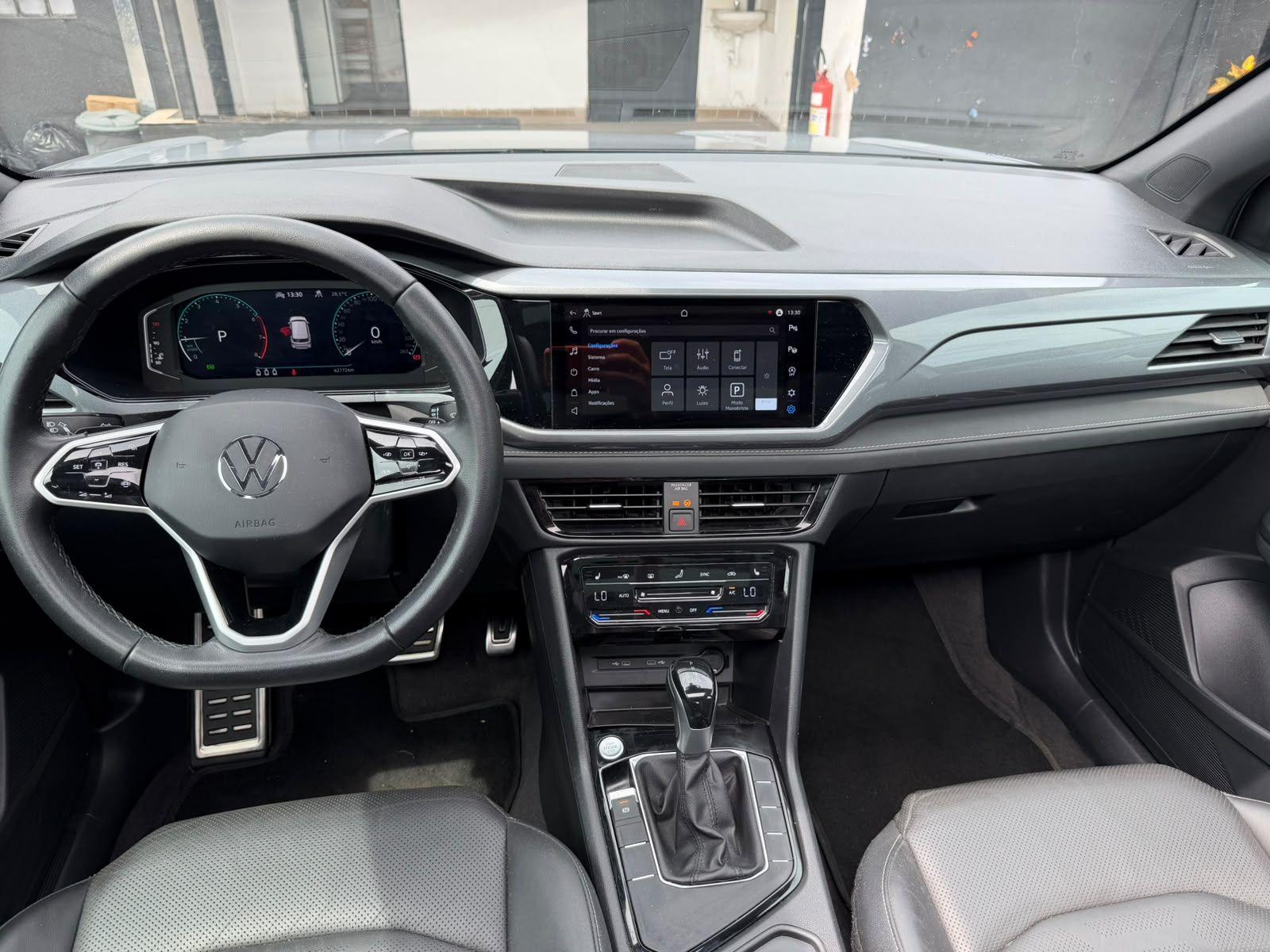 VOLKSWAGEN Taos - Foto