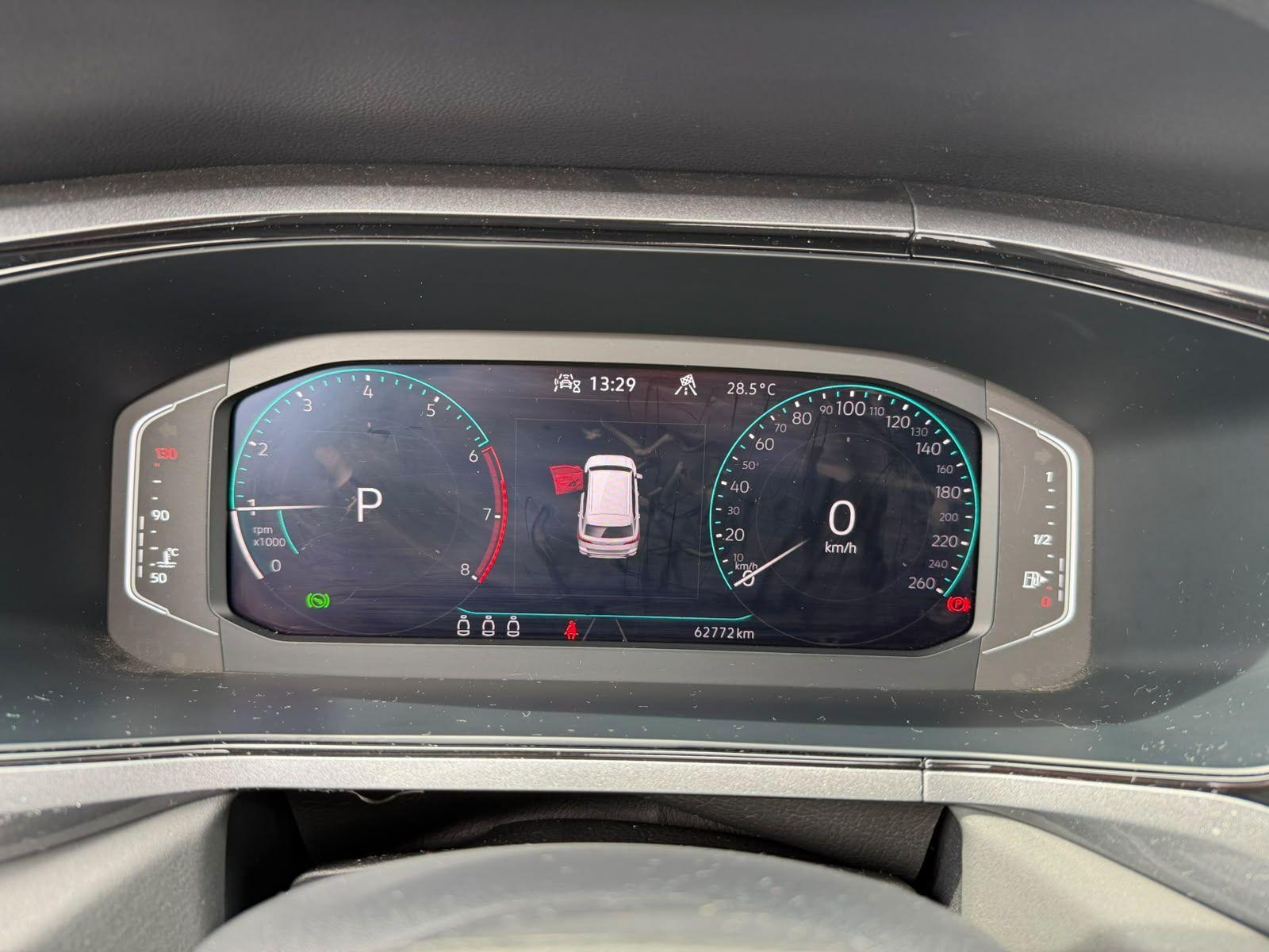 VOLKSWAGEN Taos - Foto