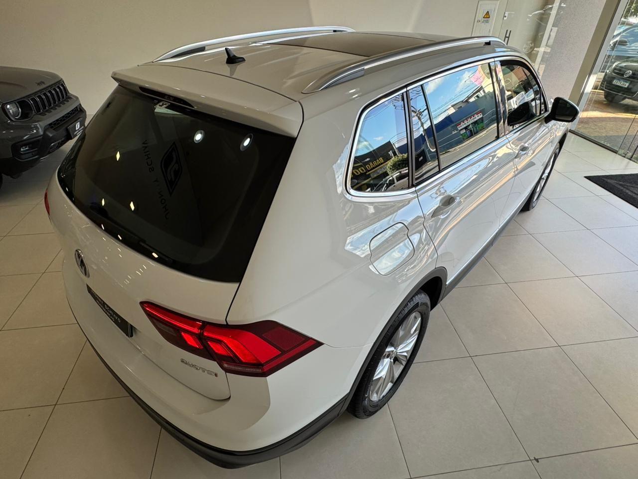 VOLKSWAGEN Tiguan - Foto