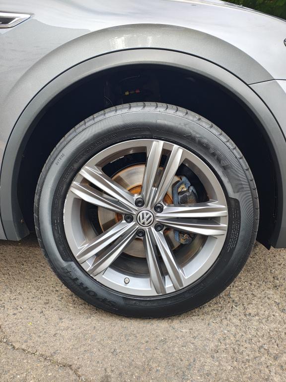 VOLKSWAGEN Tiguan - Foto