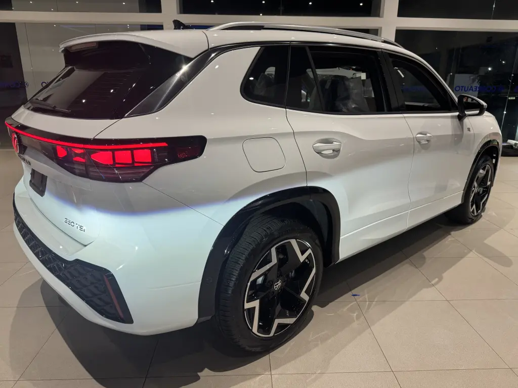 VOLKSWAGEN Tiguan - Foto