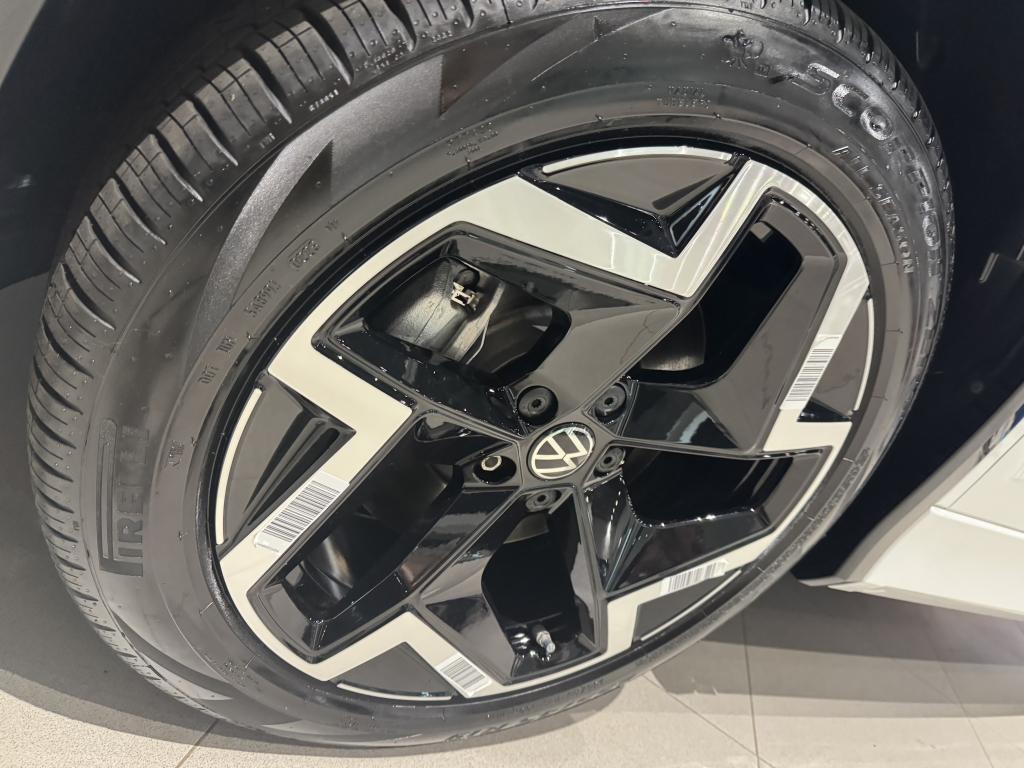VOLKSWAGEN Tiguan - Foto