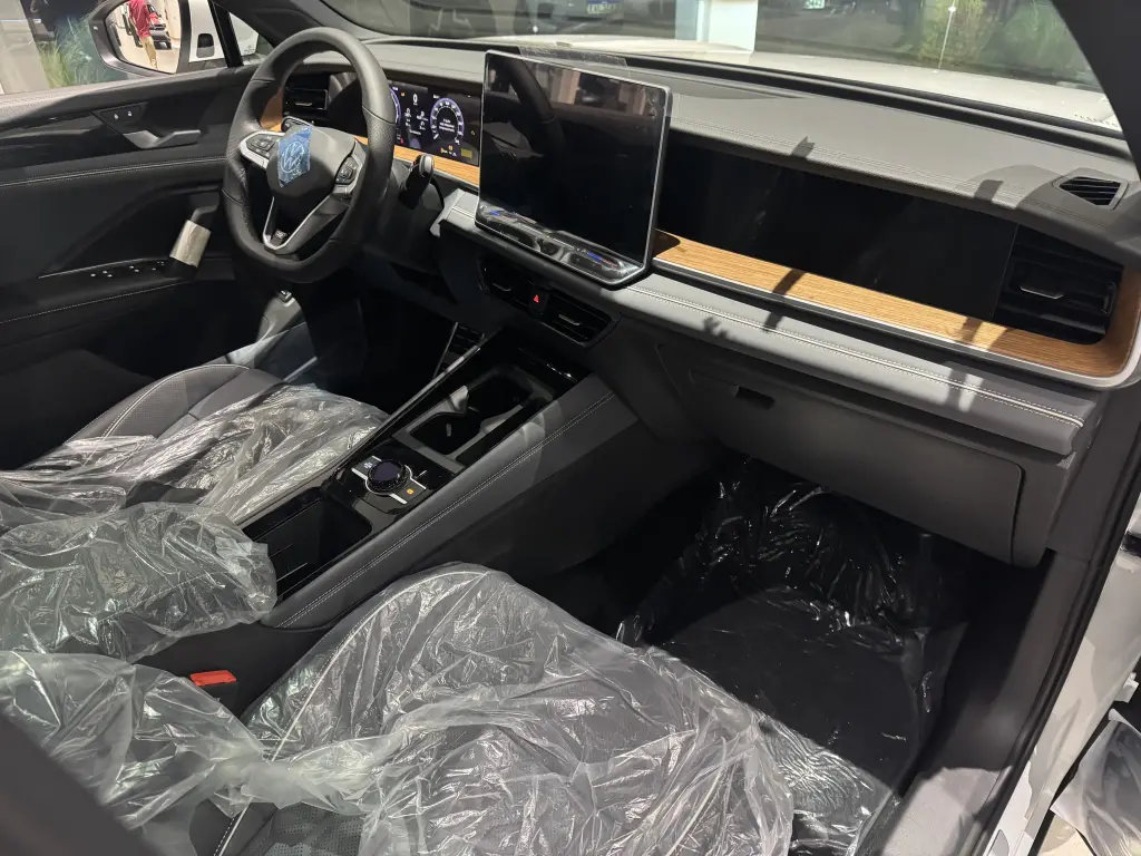 VOLKSWAGEN Tiguan - Foto