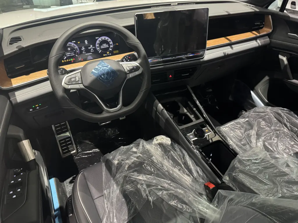 VOLKSWAGEN Tiguan - Foto