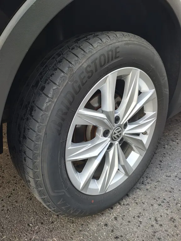 VOLKSWAGEN Tiguan - Foto