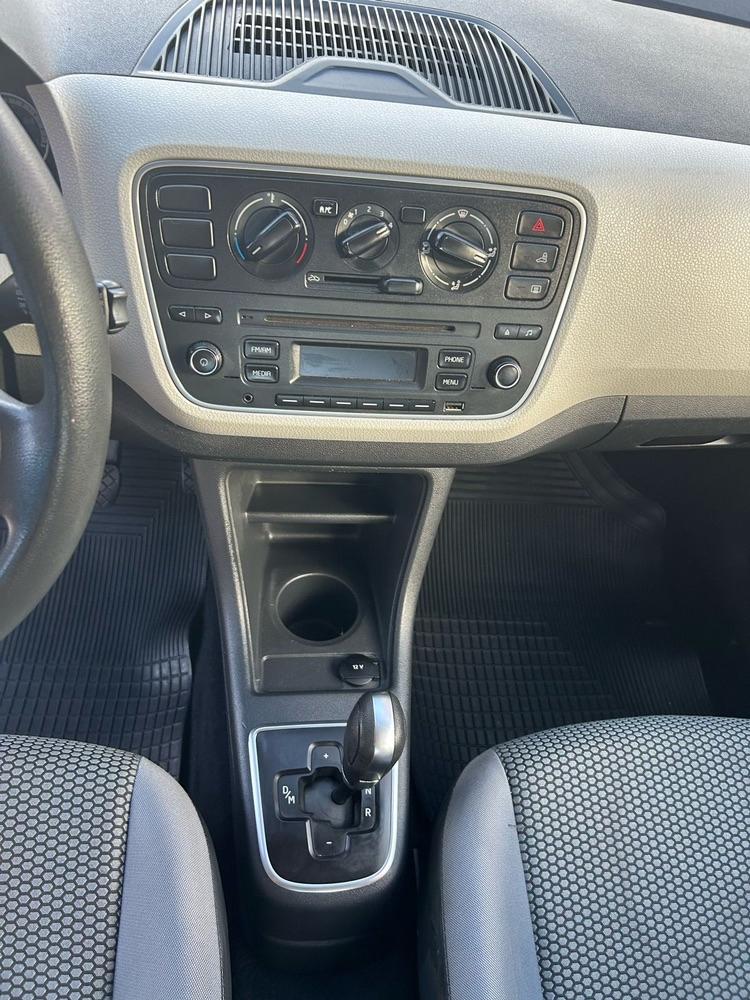 VOLKSWAGEN UP - Foto