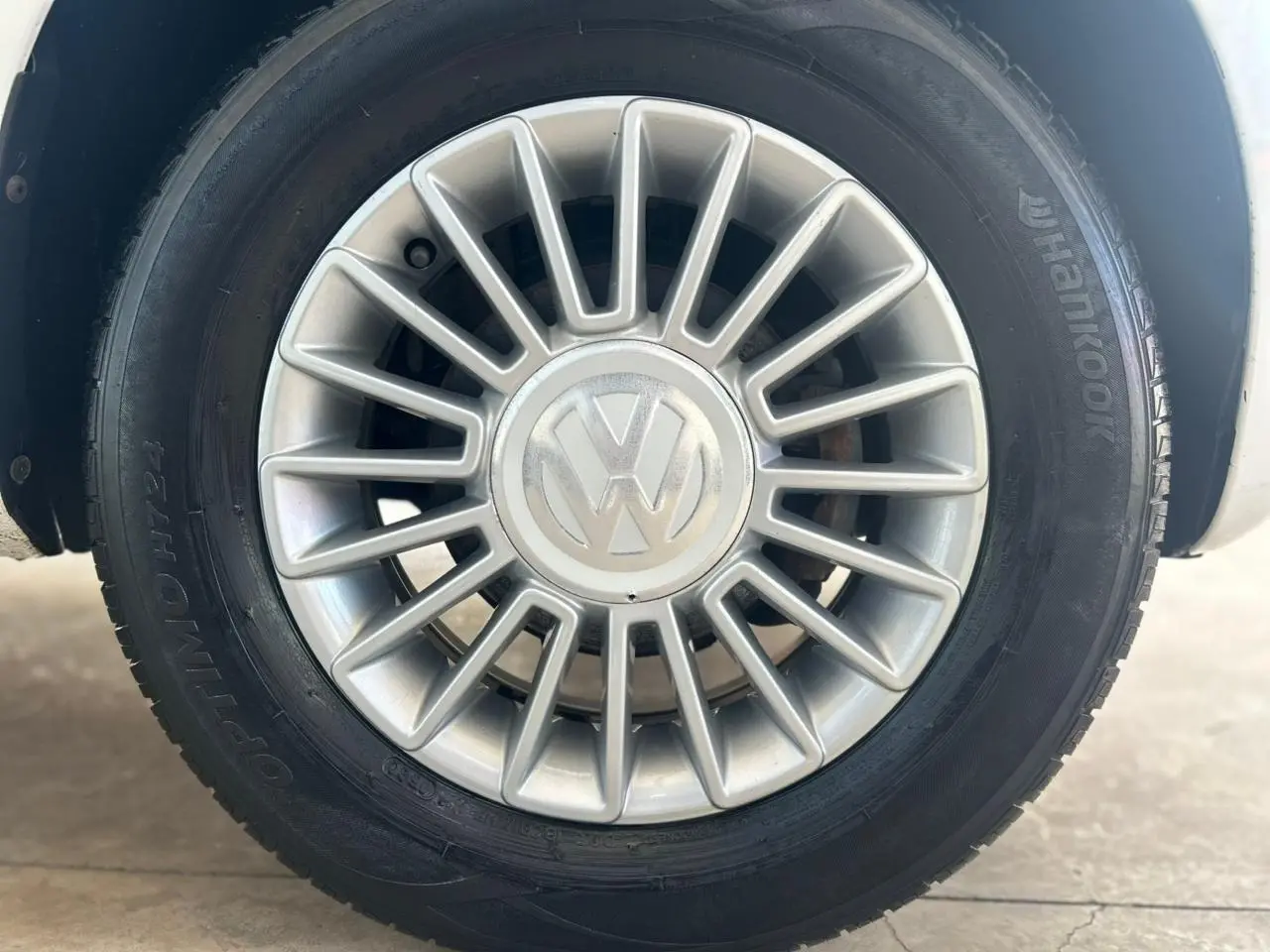 VOLKSWAGEN UP - Foto