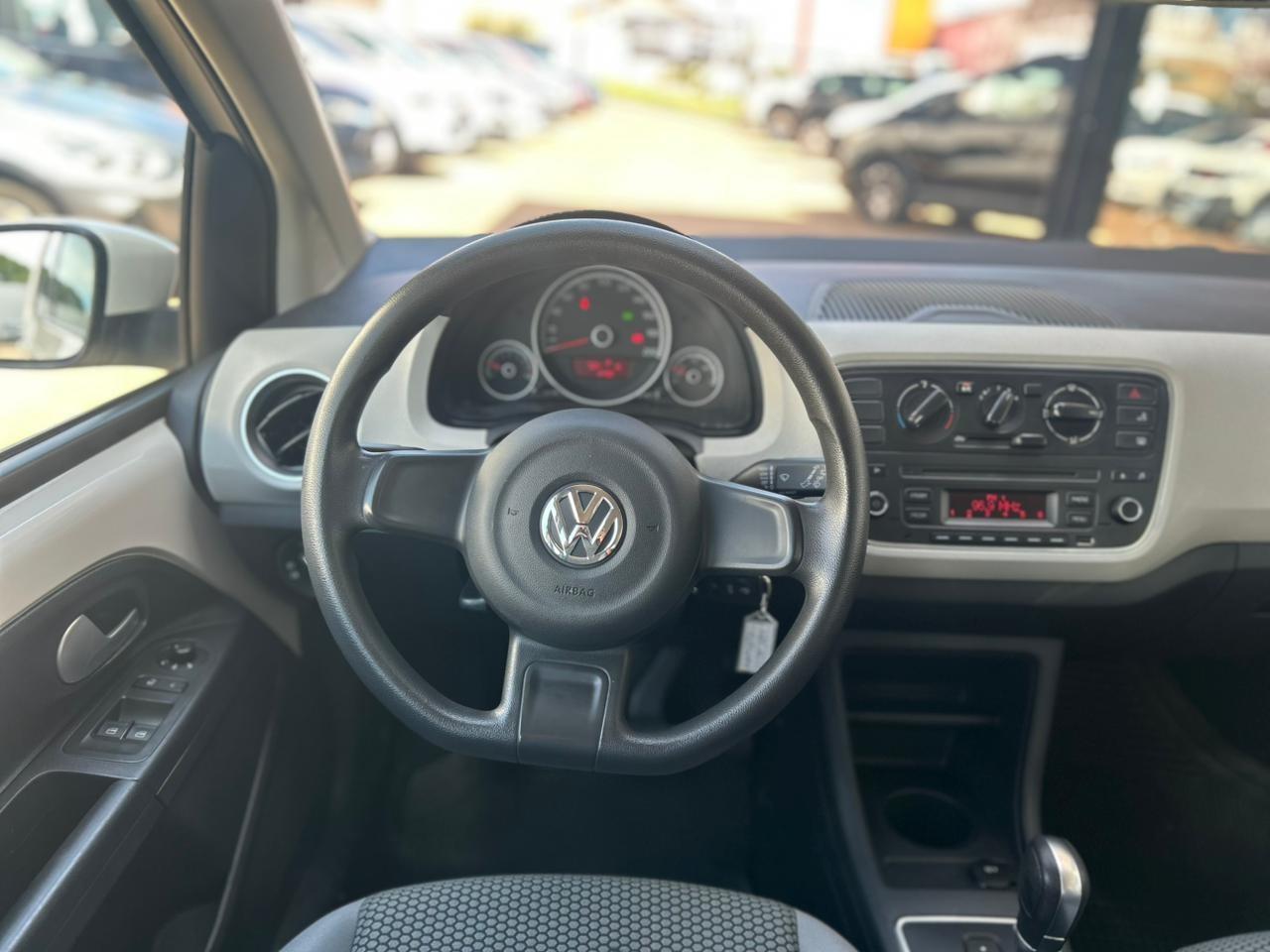 VOLKSWAGEN UP - Foto