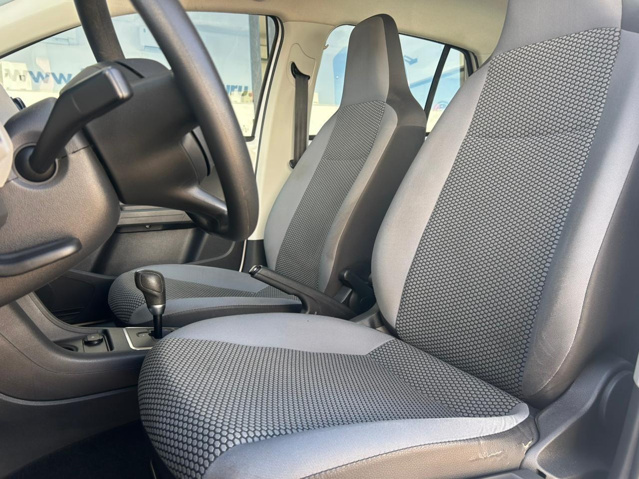 VOLKSWAGEN UP - Foto
