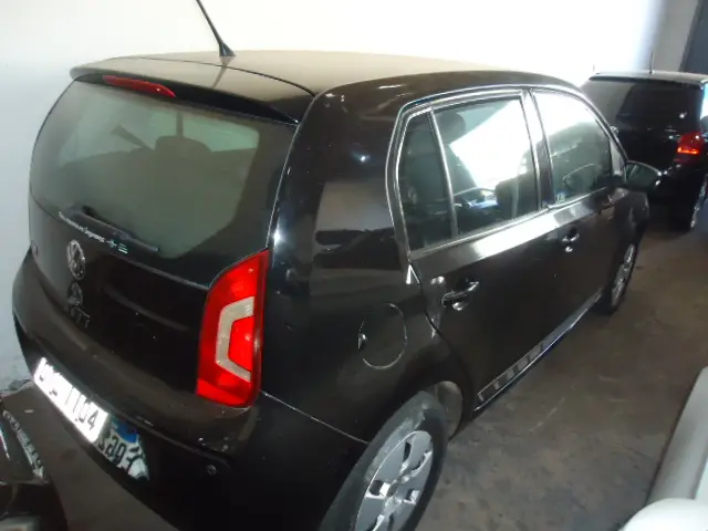 VOLKSWAGEN UP - Foto