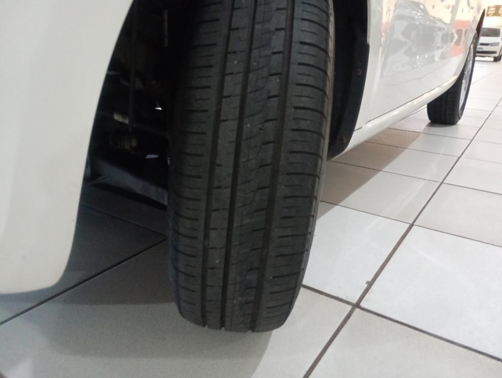 VOLKSWAGEN UP - Foto