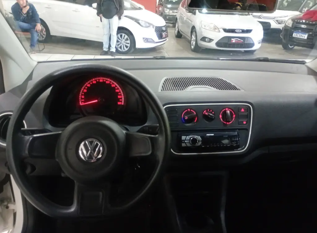 VOLKSWAGEN UP - Foto