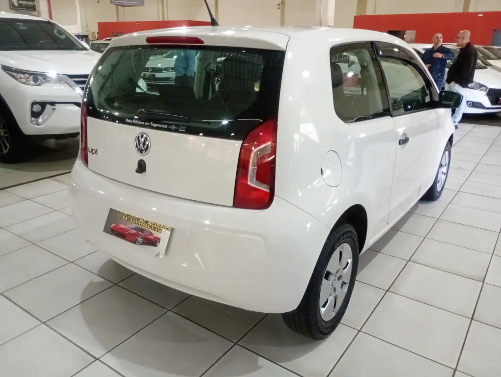 VOLKSWAGEN UP - Foto