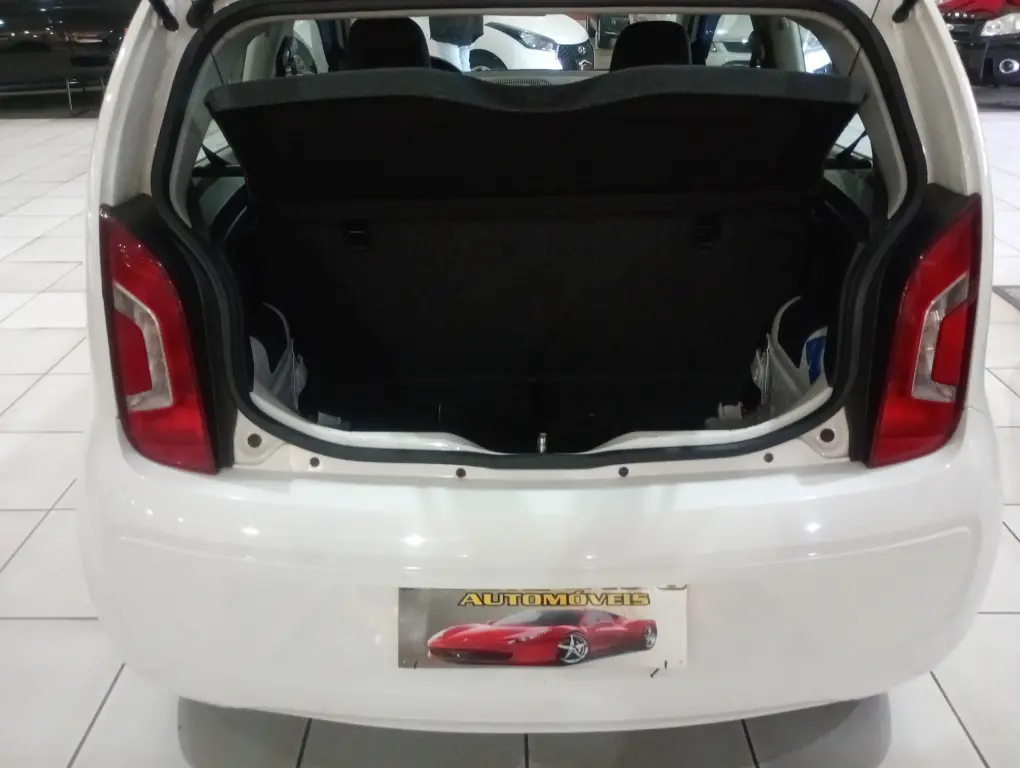 VOLKSWAGEN UP - Foto
