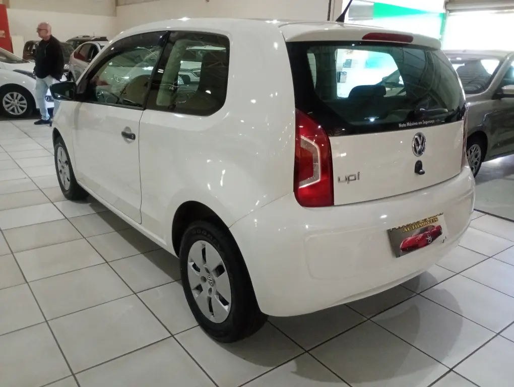 VOLKSWAGEN UP - Foto