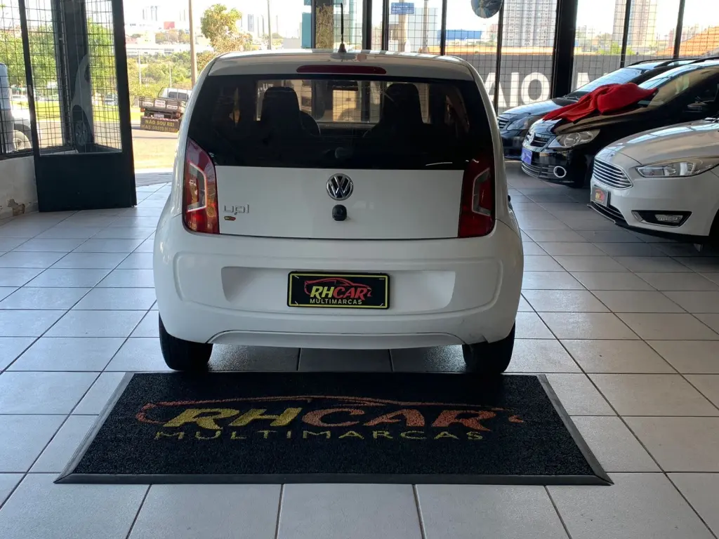 VOLKSWAGEN UP - Foto