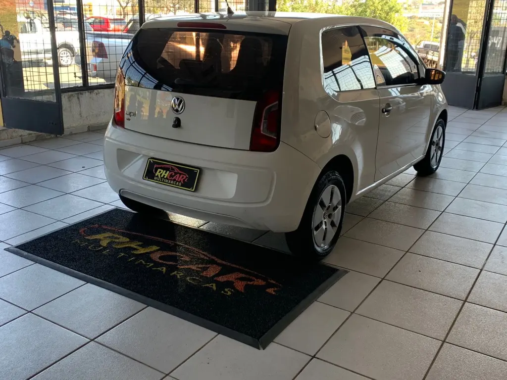 VOLKSWAGEN UP - Foto