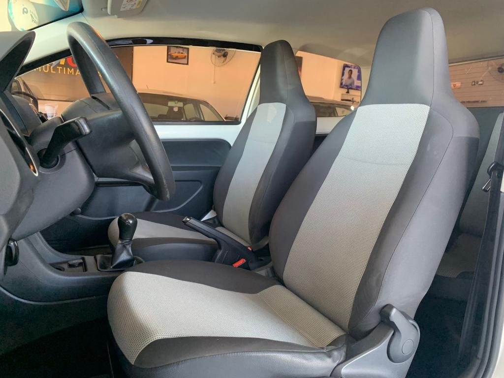 VOLKSWAGEN UP - Foto