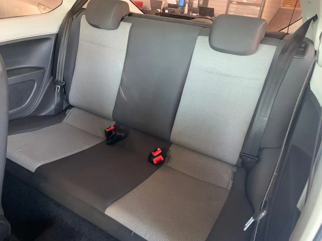 VOLKSWAGEN UP - Foto