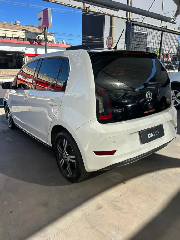 VOLKSWAGEN UP - Foto