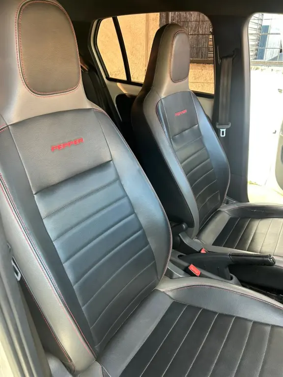 VOLKSWAGEN UP - Foto