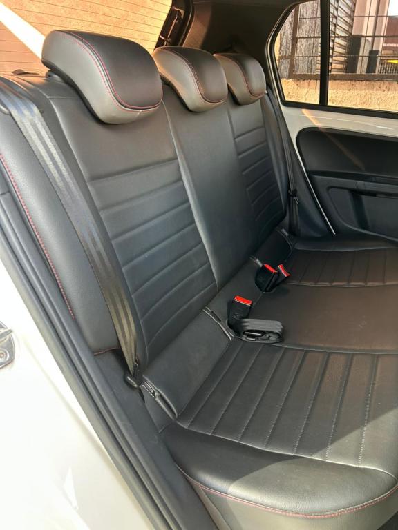 VOLKSWAGEN UP - Foto