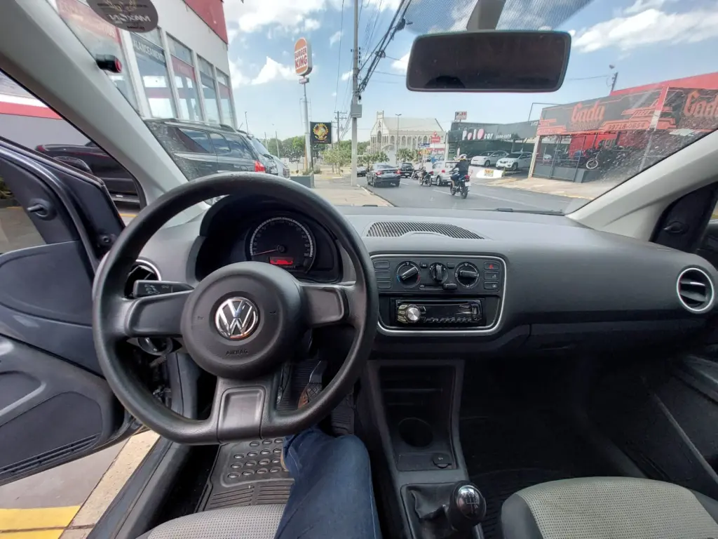VOLKSWAGEN UP - Foto