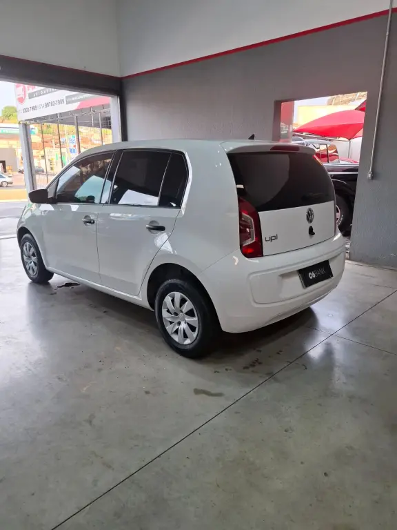 VOLKSWAGEN UP - Foto