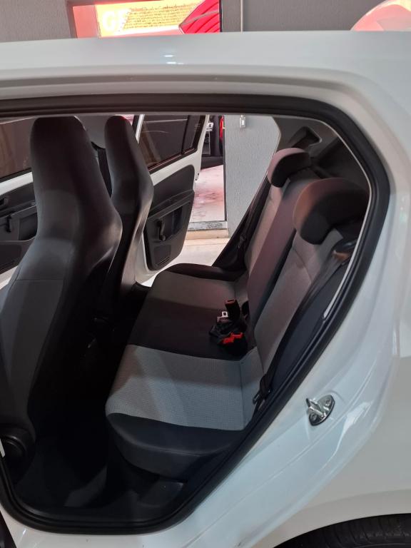 VOLKSWAGEN UP - Foto