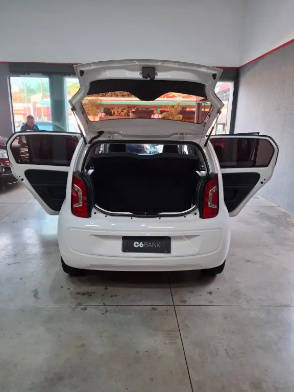 VOLKSWAGEN UP - Foto