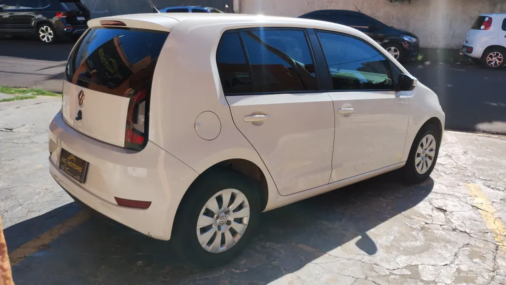 VOLKSWAGEN UP - Foto