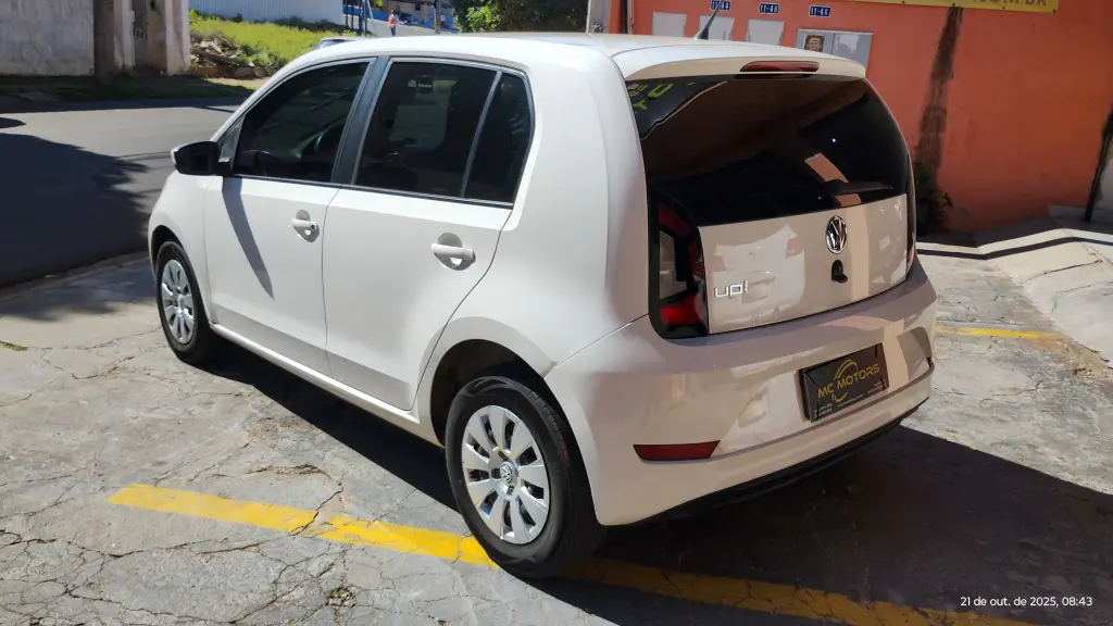 VOLKSWAGEN UP - Foto