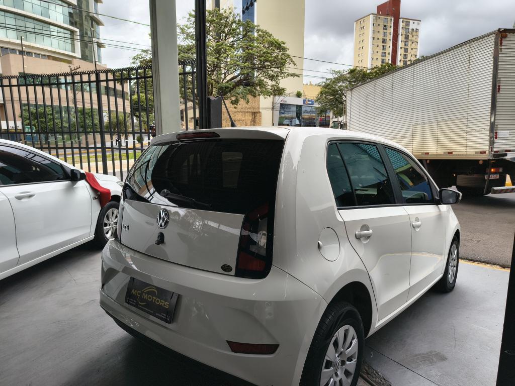 VOLKSWAGEN UP - Foto