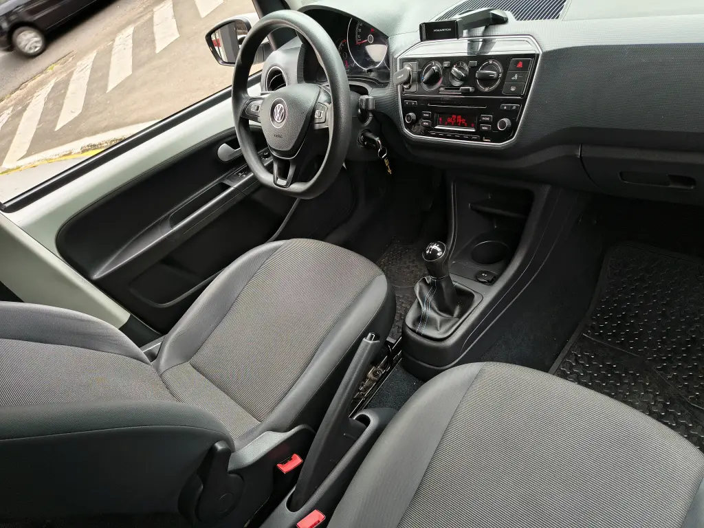 VOLKSWAGEN UP - Foto
