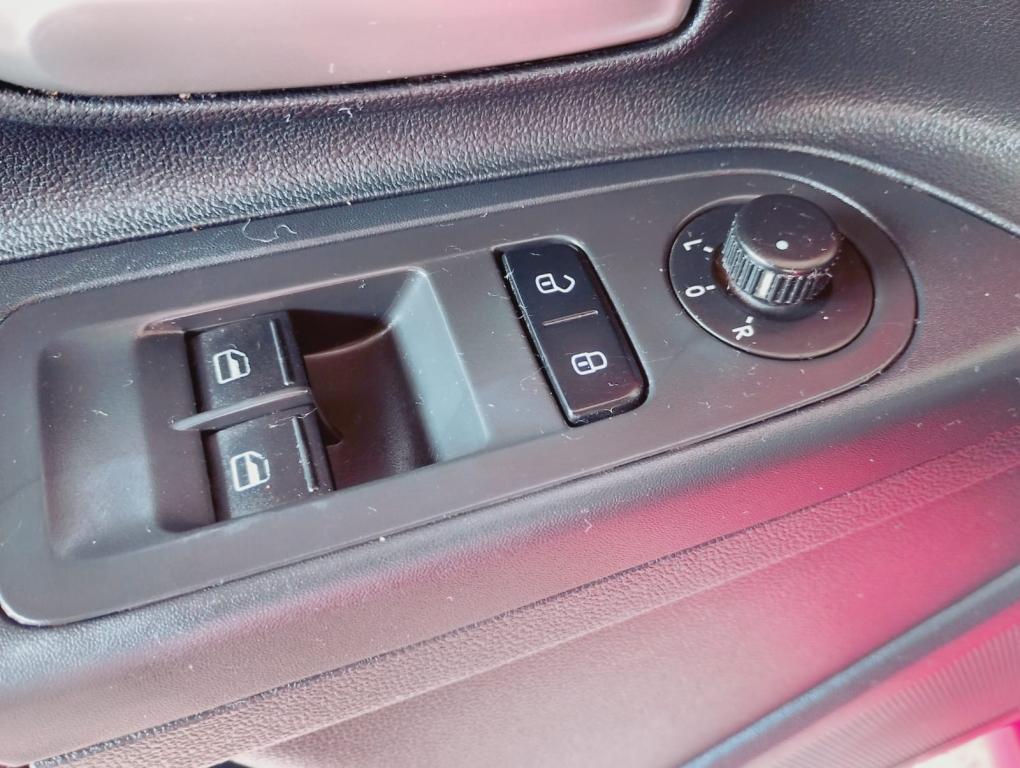 VOLKSWAGEN UP - Foto