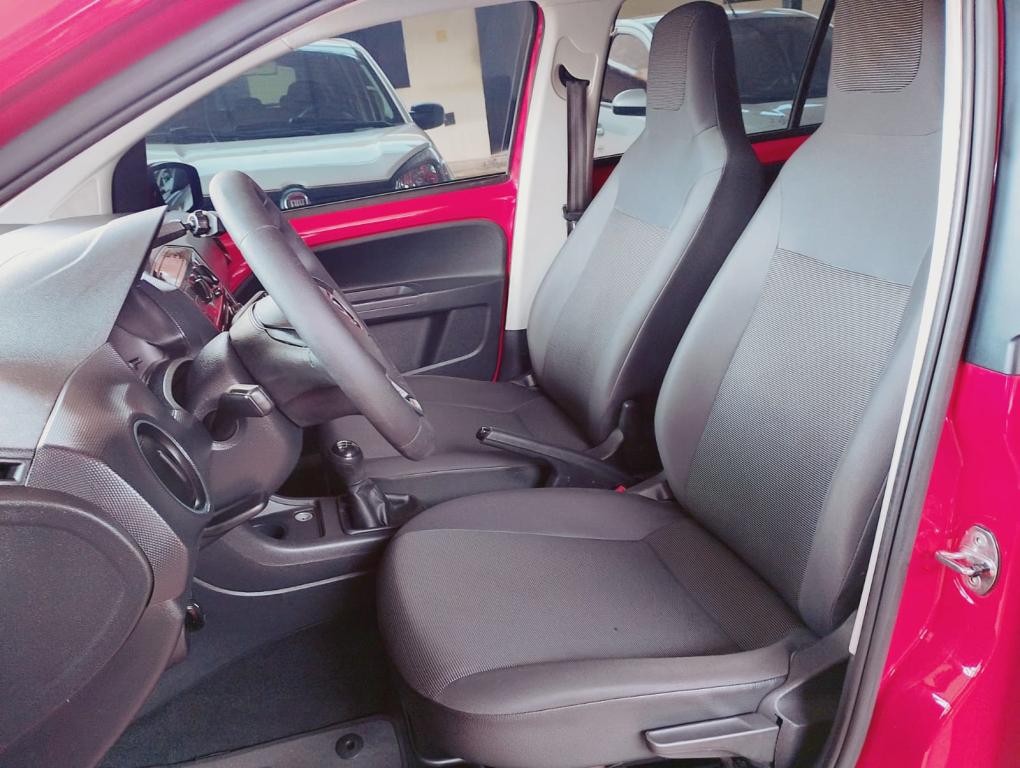 VOLKSWAGEN UP - Foto