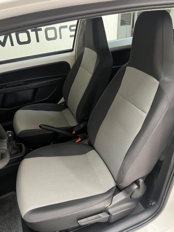 VOLKSWAGEN UP - Foto