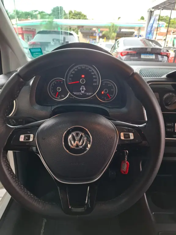 VOLKSWAGEN UP - Foto