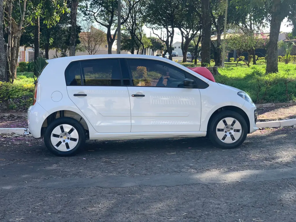 VOLKSWAGEN UP - Foto