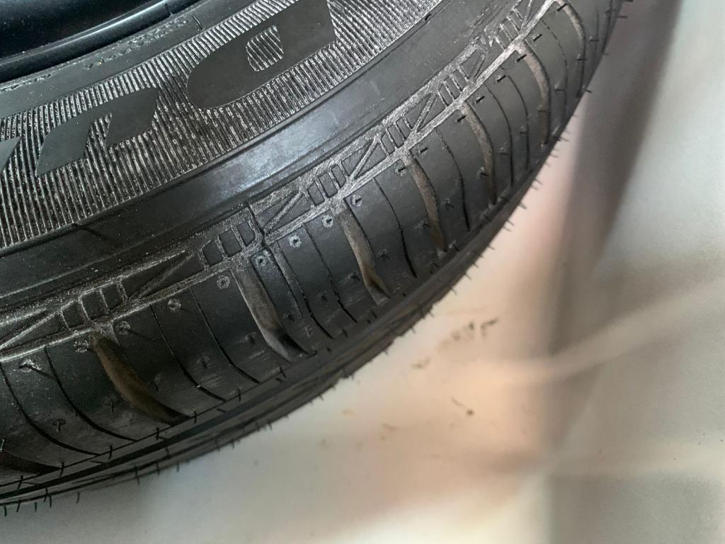 VOLKSWAGEN UP - Foto