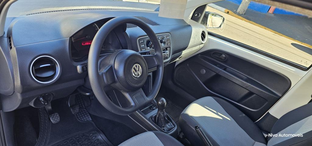 VOLKSWAGEN UP - Foto