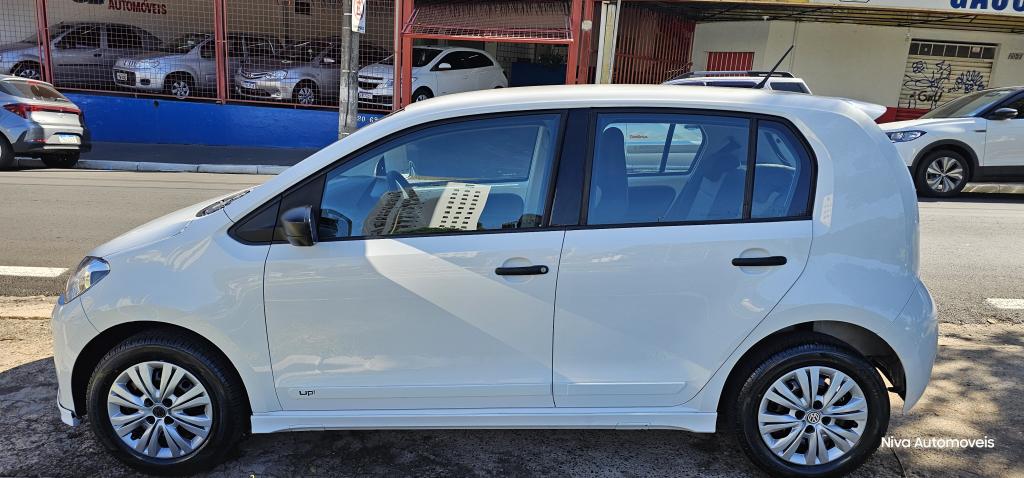 VOLKSWAGEN UP - Foto