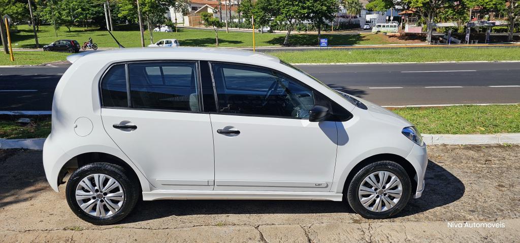 VOLKSWAGEN UP - Foto