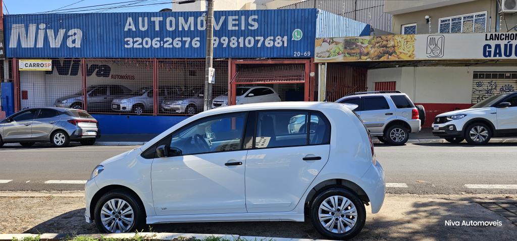 VOLKSWAGEN UP - Foto