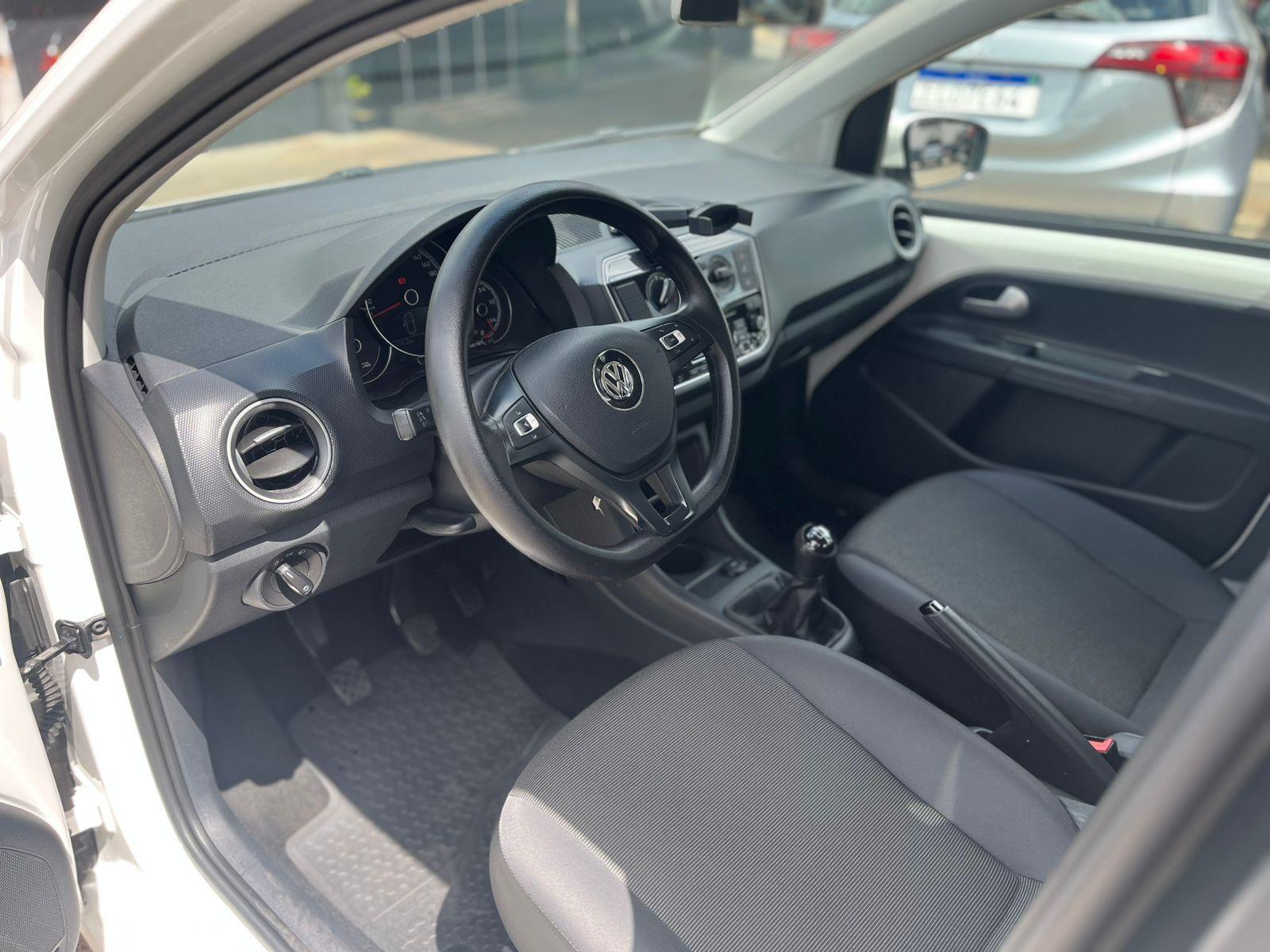 VOLKSWAGEN UP - Foto