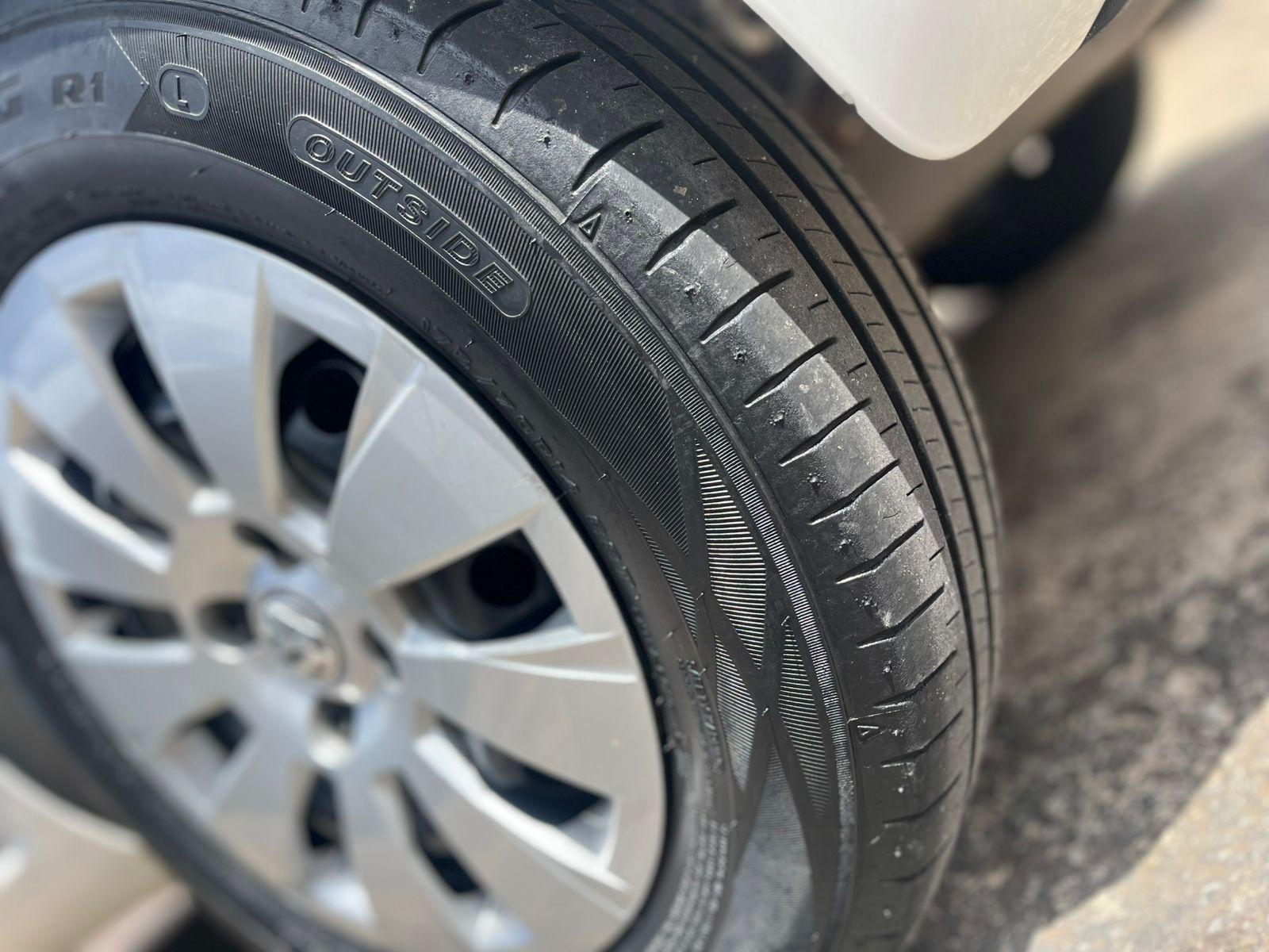 VOLKSWAGEN UP - Foto